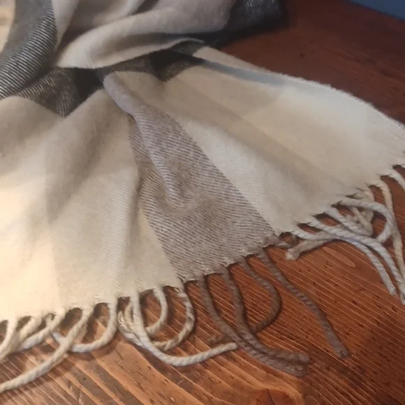 Christian  Dior scarf - Picture 5 of 12